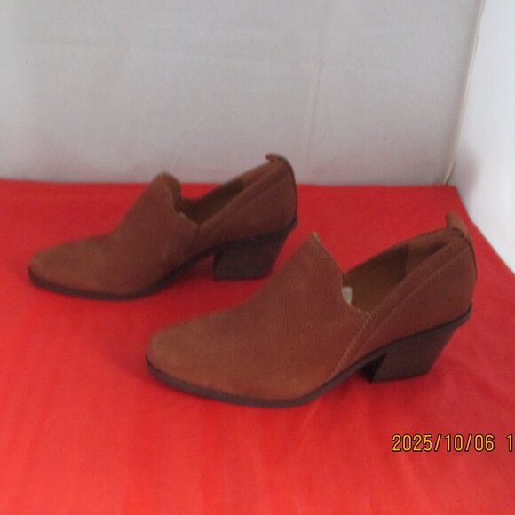 Lucky Brand Vennia Slip On Leather Shooties $129 - US Size 9 1/2 - Brown - 1373 - Picture 2 of 10
